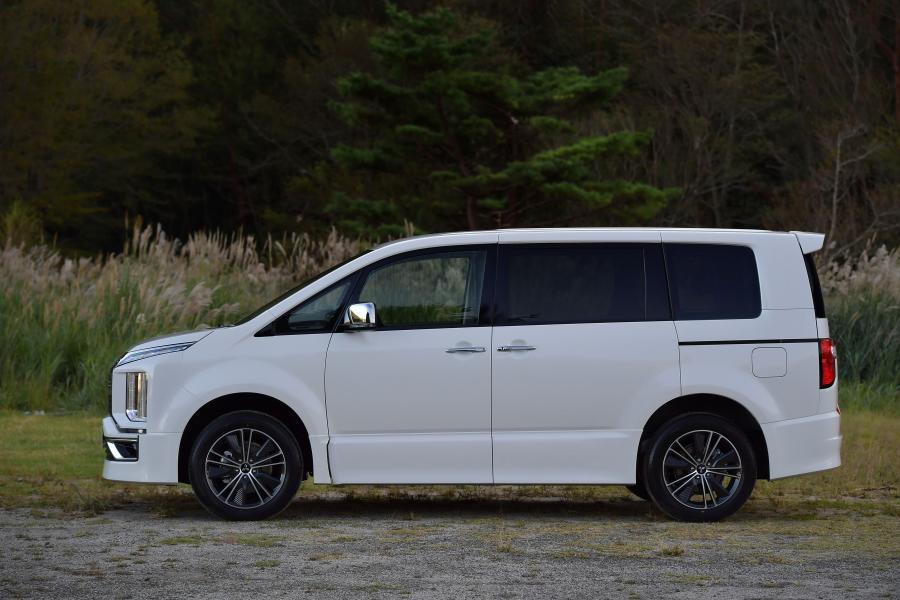  Mitsubishi Delica D:5 Urban Gear 2018 года  (фото 16 из 30)